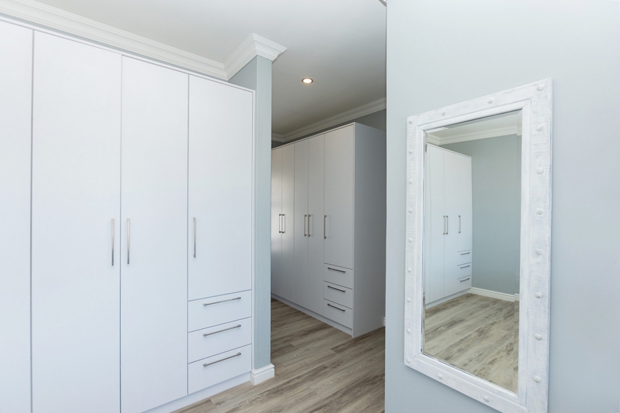 4 Bedroom Property for Sale in Myburgh Park Western Cape